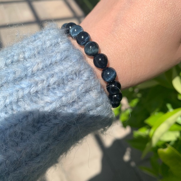Crystal Bracelet: Blue Tiger Eye - Picture 3 of 6